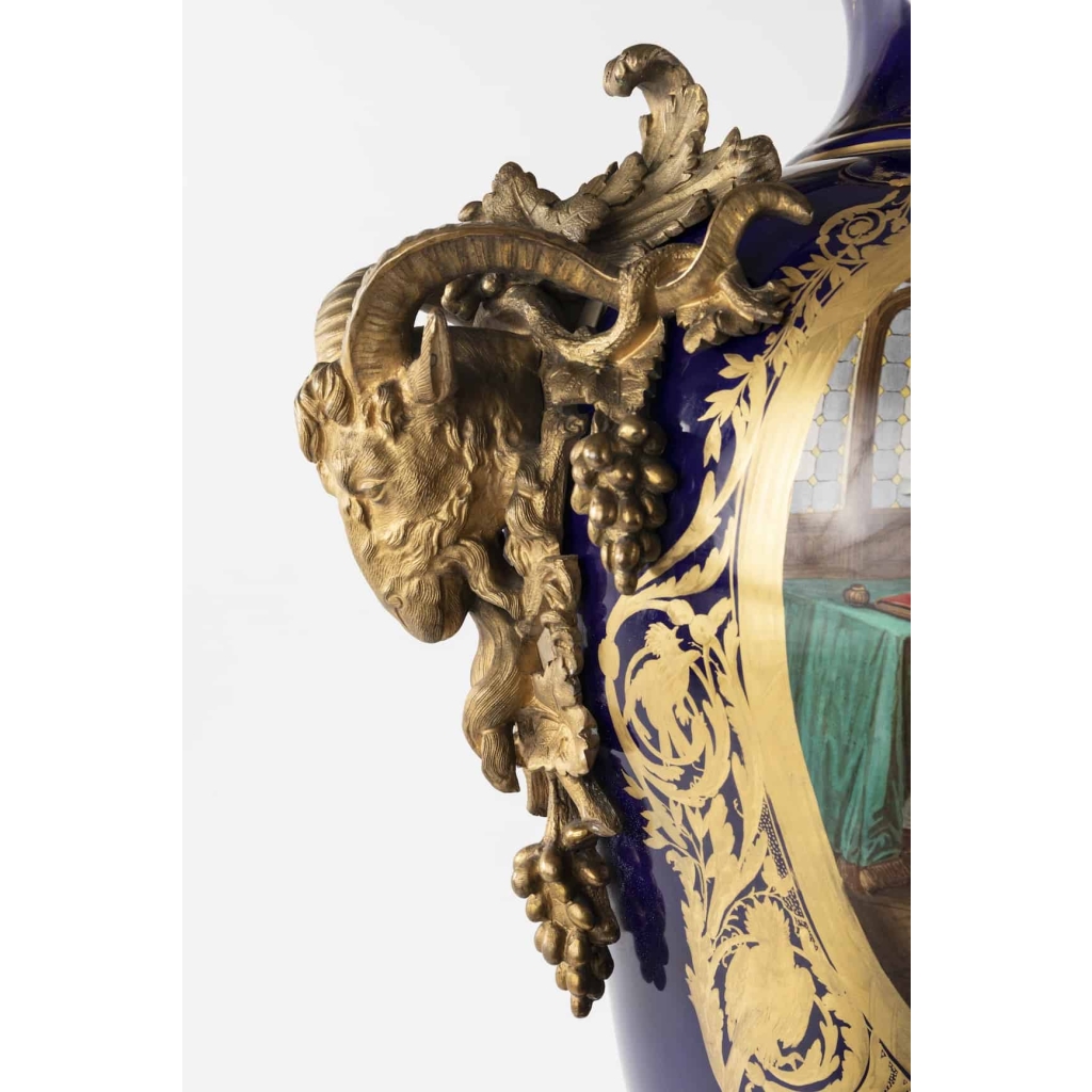 A French 19th Century Louis XVI St. Cobalt Blue Sèvres Porcelain And Orumulu Vase. 4