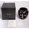 Vase « Tourbillons » cristal noir émaillé platine de LALIQUE FRANCE d’après un modèle de René LALIQUE | Biron Vase "Tourbillons" cristal noir émaillé platine de LALIQUE FRANCE d'après un modèle de René LALIQUE
