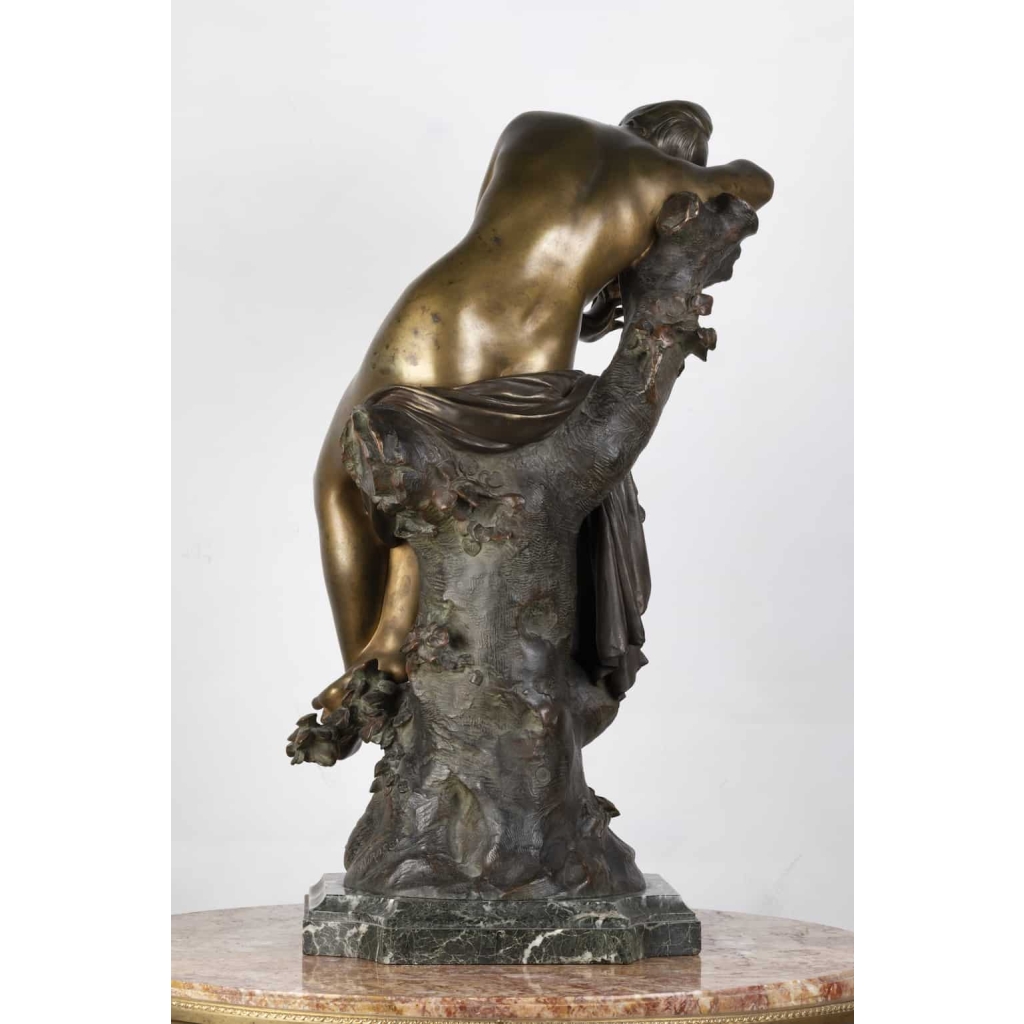 A French 19th century bronze « Le repos de venus » signed Lucas Madrassi (1849-1919). | Biron A French 19th century bronze « Le repos de venus » signed Lucas Madrassi (1849-1919).