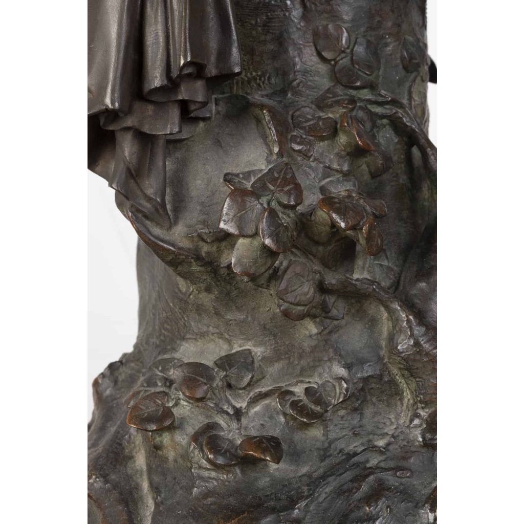 A French 19th century bronze « Le repos de venus » signed Lucas Madrassi (1849-1919). | Biron A French 19th century bronze « Le repos de venus » signed Lucas Madrassi (1849-1919).