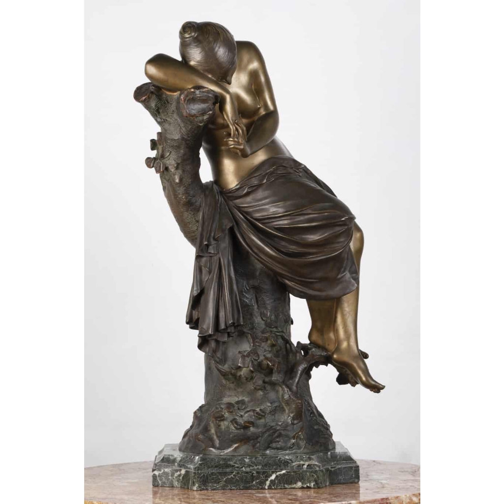 A French 19th century bronze « Le repos de venus » signed Lucas Madrassi (1849-1919). | Biron A French 19th century bronze « Le repos de venus » signed Lucas Madrassi (1849-1919).