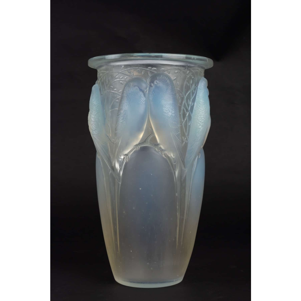 Vase « Ceylan » verre opalescent de René LALIQUE | Biron Vase « Ceylan » verre opalescent de René LALIQUE