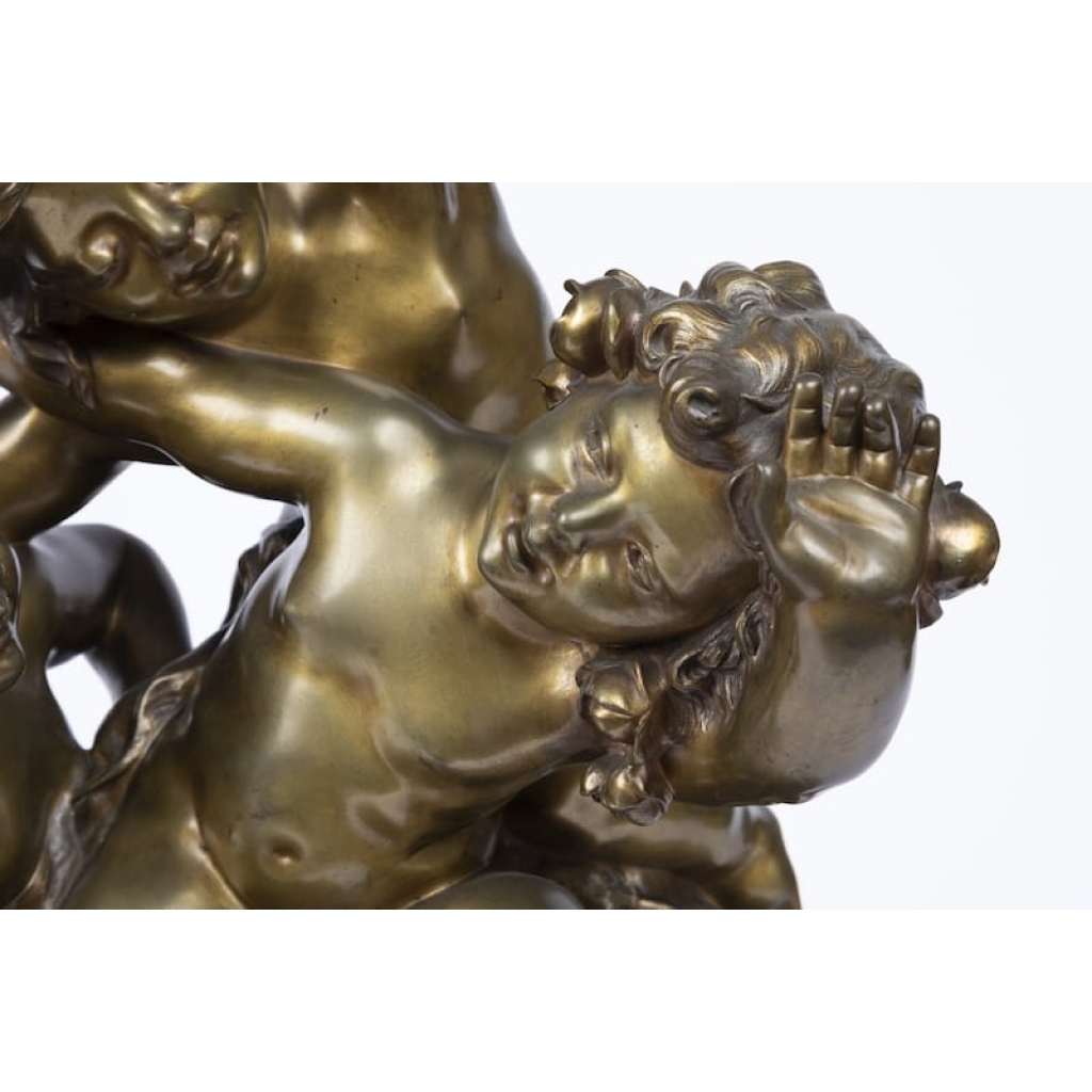 A charming and wonderfully detailed French late 19th century « medaillion patina » bronze statue signed by Ralph Charles | Biron A charming and wonderfully detailed French late 19th century « medaillion patina » bronze statue signed by Ralph Charles