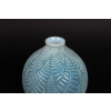 Vase « Espalion » verre opalescent patiné bleu-gris de René LALIQUE | Biron Vase « Espalion » verre opalescent patiné bleu-gris de René LALIQUE