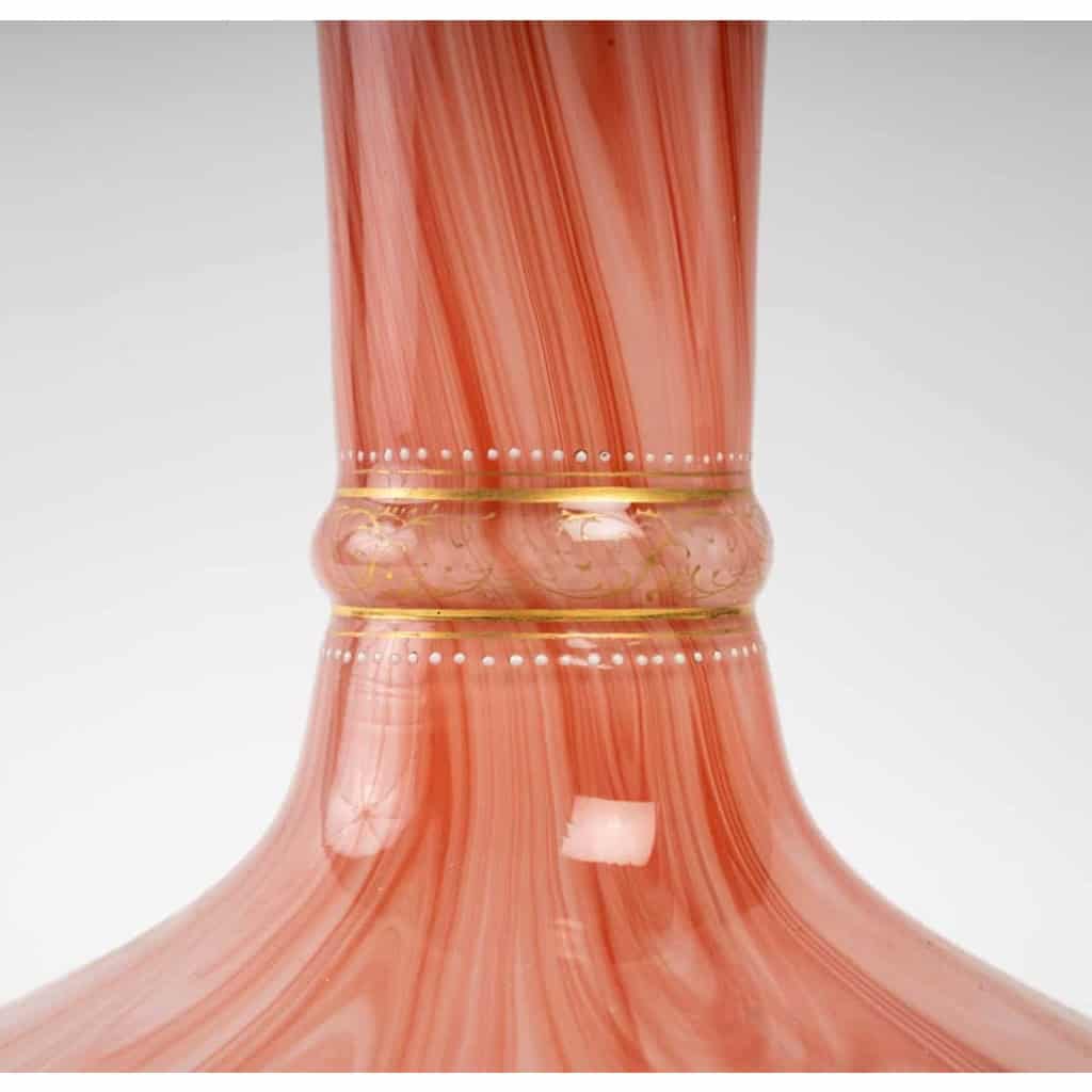 Vase doublé rouge et blanc XIXème | Biron Vase doublé rouge et blanc XIXème