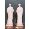 Paire de vestales en marbre. Circa 1810. | Biron Paire de vestales en marbre. Circa 1810.