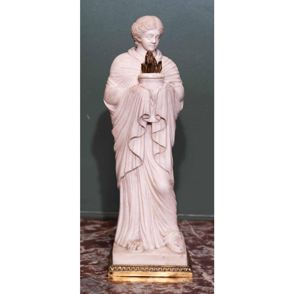 Paire de vestales en marbre. Circa 1810. | Biron Paire de vestales en marbre. Circa 1810.
