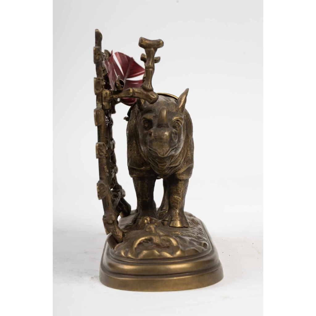 Encrier en bronze, XXème siècle.