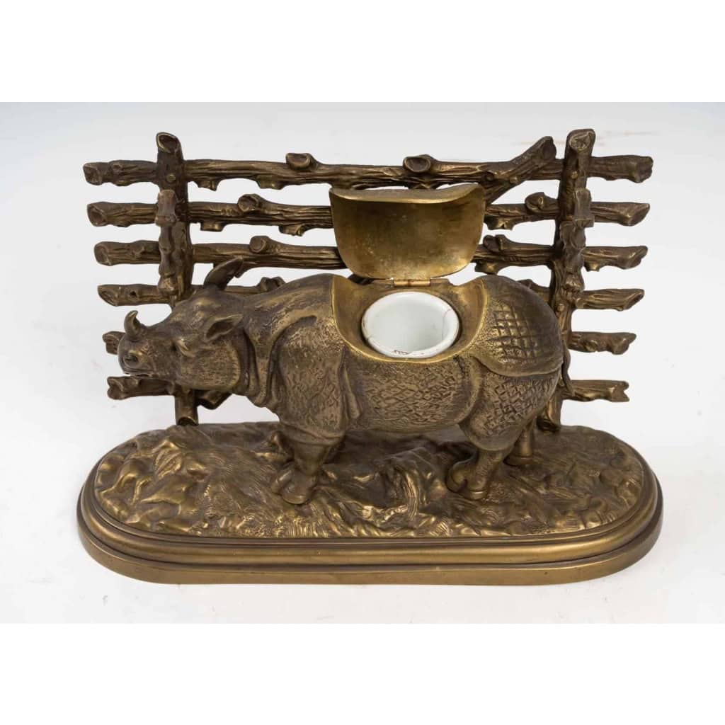 Encrier en bronze, XXème siècle.