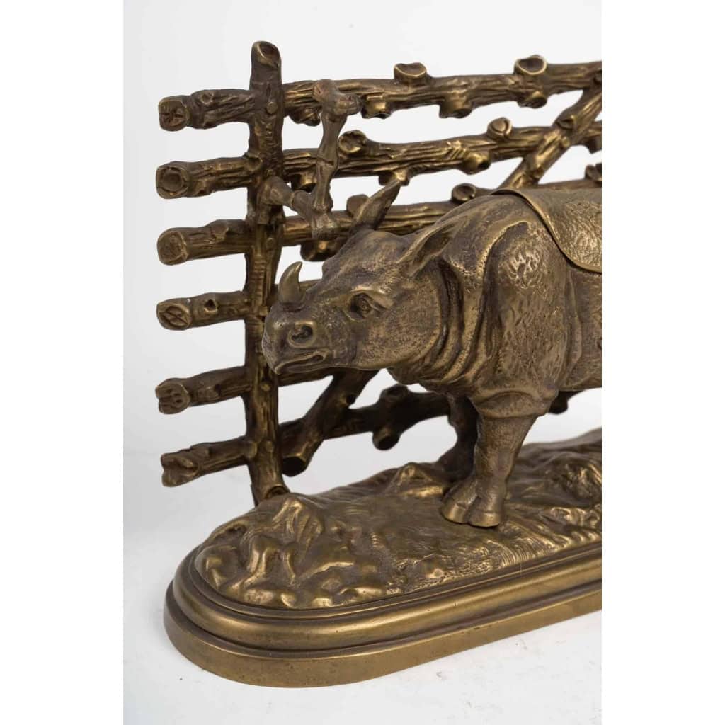 Encrier en bronze, XXème siècle.