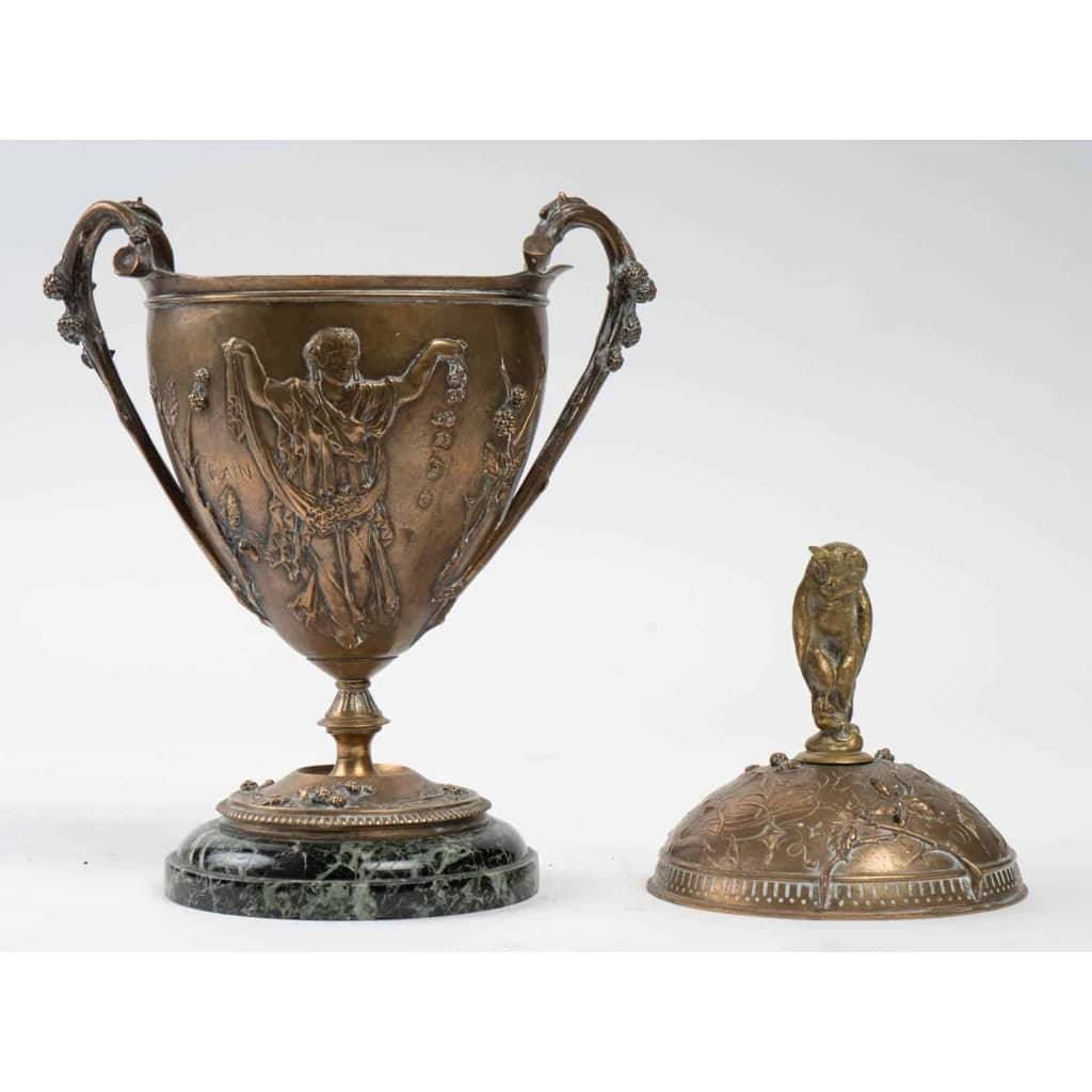 Coupe couverte en bronze et marbre, XIXème