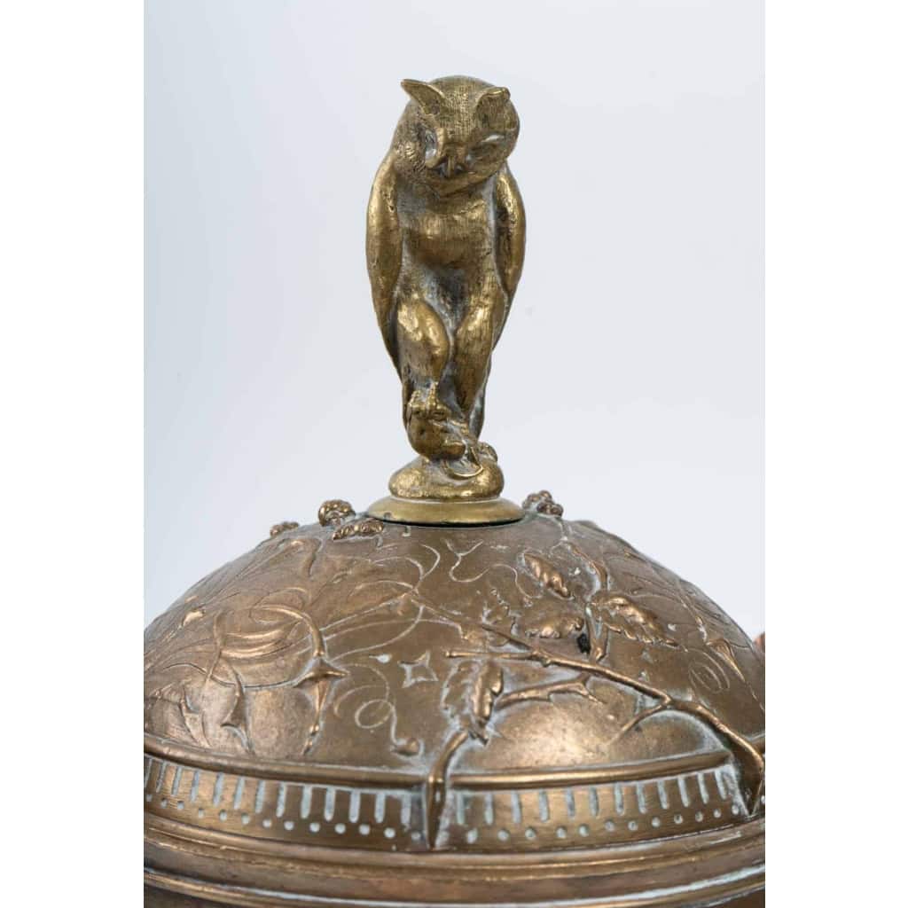 Coupe couverte en bronze et marbre, XIXème