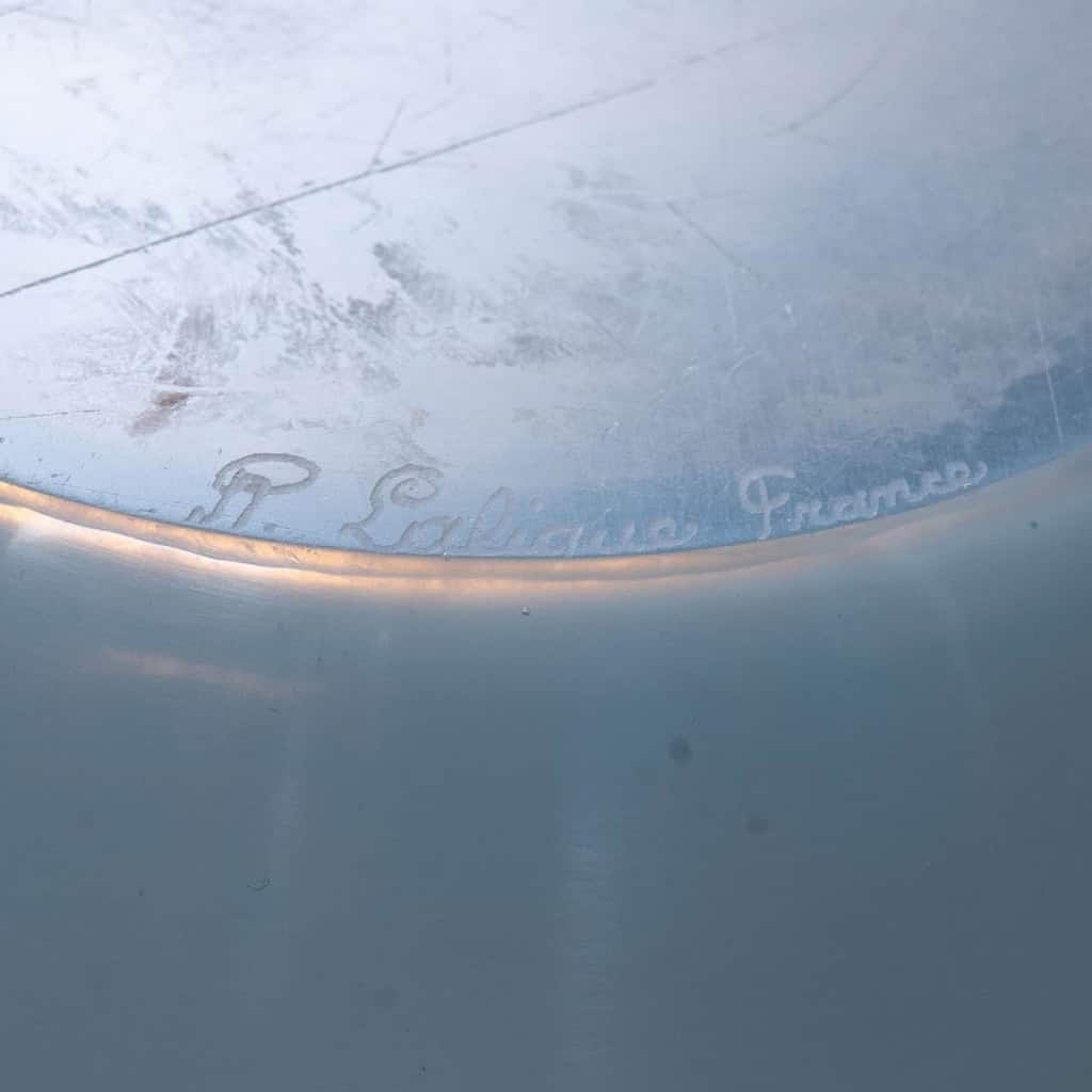 Vase couvert « Tourterelles » verre opalescent patiné bleu de René Lalique | Biron Vase couvert « Tourterelles » verre opalescent patiné bleu de René Lalique