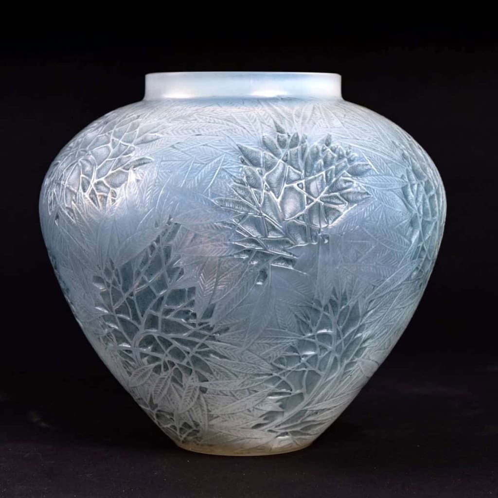 Vase « Esterel » verre opalescent double couche patiné bleu de René LALIQUE | Biron |||||||