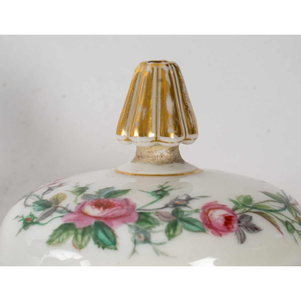 Un service à café en porcelaine de Sèvres, XIXème siècle | Biron Un service à café en porcelaine de Sèvres, XIXème siècle