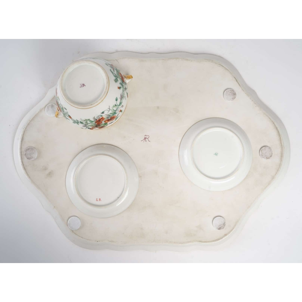 Un service à café en porcelaine de Sèvres, XIXème siècle | Biron Un service à café en porcelaine de Sèvres, XIXème siècle