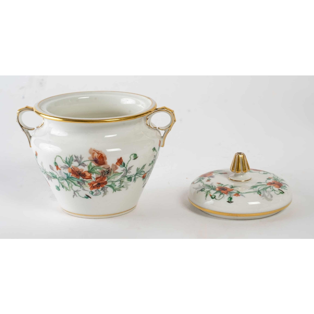 Un service à café en porcelaine de Sèvres, XIXème siècle | Biron Un service à café en porcelaine de Sèvres, XIXème siècle