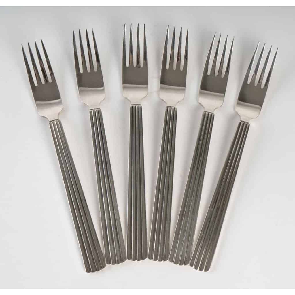 Ménagère « Bernadotte » argent massif de Georg Jensen – 37 pièces | Biron Ménagère "Bernadotte" argent massif de Georg Jensen - 37 pièces