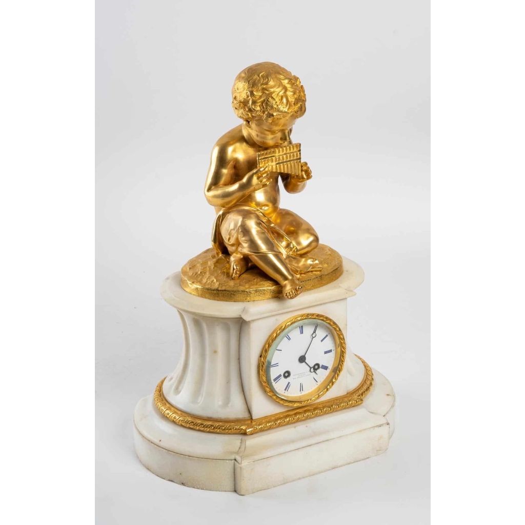 Prélude Bacchique:Enfant jouant de la Flûte de Pan.Pendule de Style Louis XVI par la Maison Charpentier. | Biron Prélude Bacchique:Enfant jouant de la Flûte de Pan.Pendule de Style Louis XVI par la Maison Charpentier.