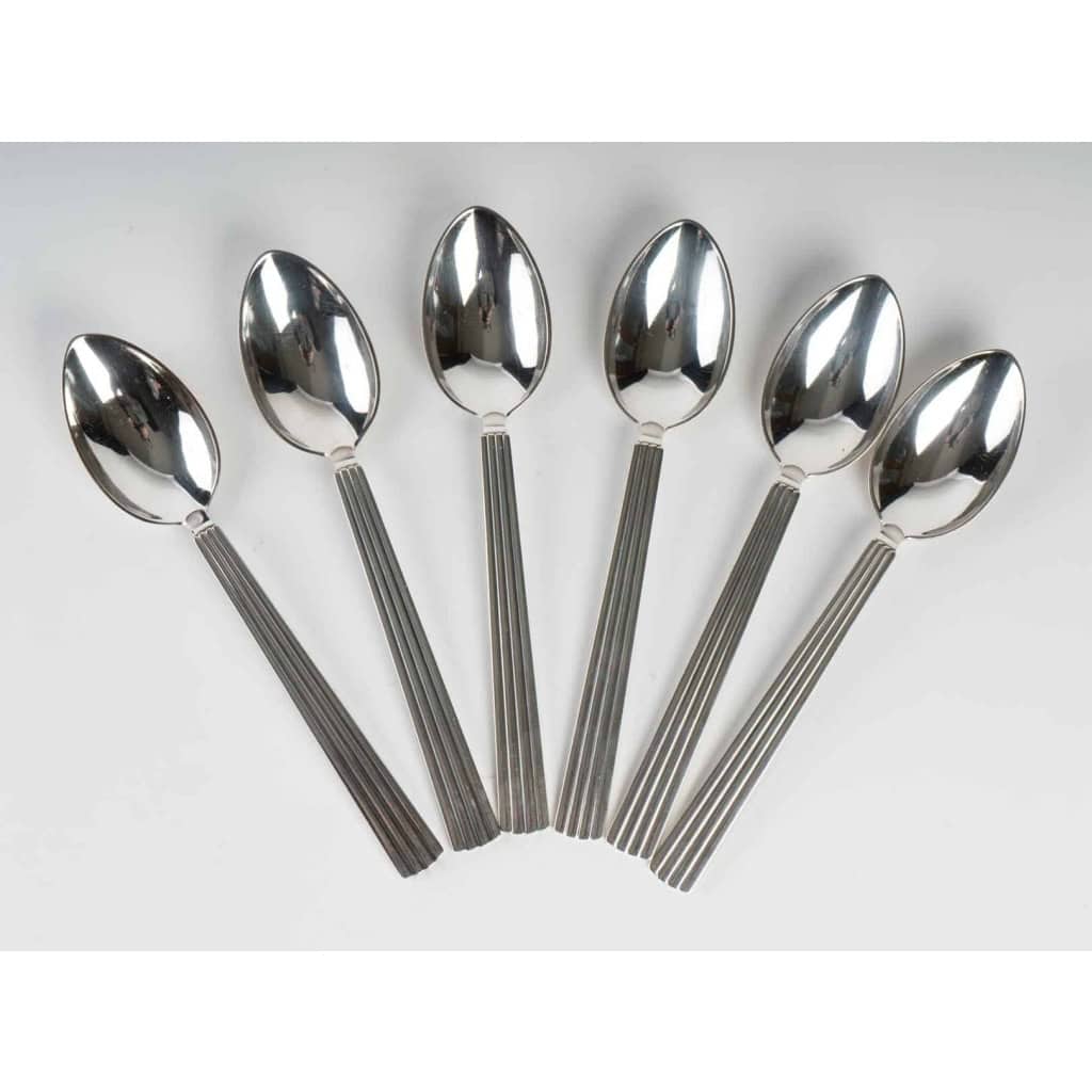 Ménagère « Bernadotte » argent massif de Georg Jensen – 24 pièces | Biron Ménagère "Bernadotte" argent massif de Georg Jensen - 24 pièces