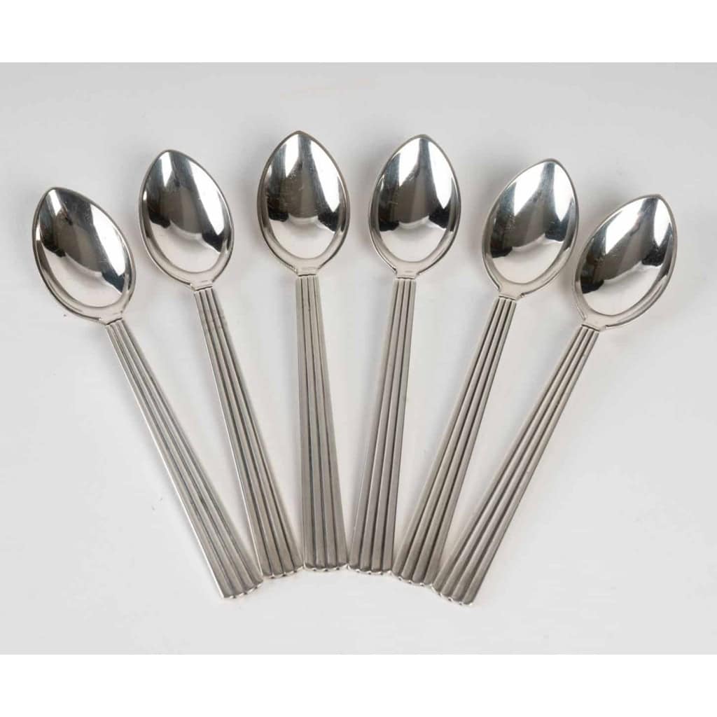 Ménagère « Bernadotte » argent massif de Georg Jensen – 24 pièces | Biron Ménagère "Bernadotte" argent massif de Georg Jensen - 24 pièces