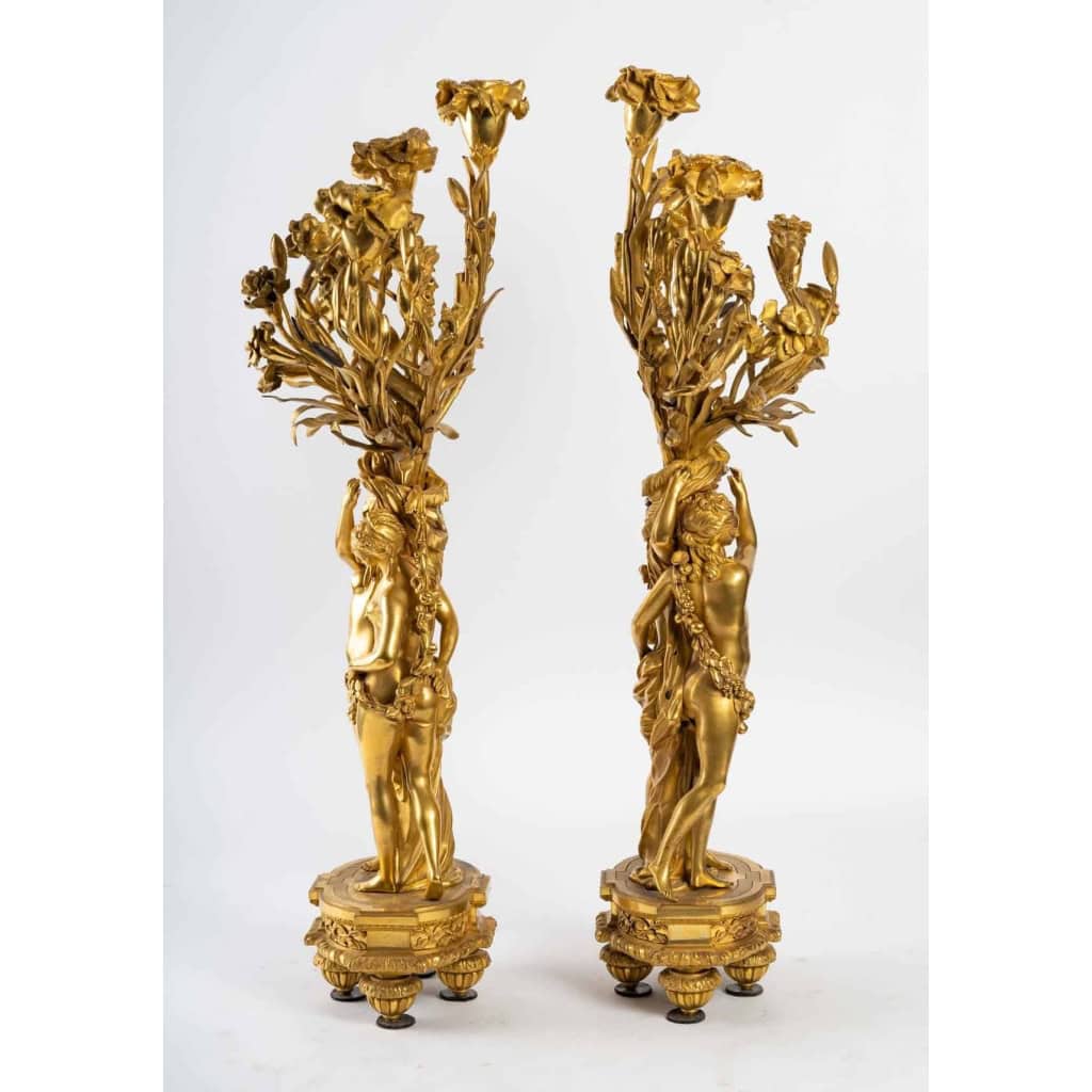 Paire de candélabres aux femmes en bronze doré et ciselé, fin XIXème | Biron Paire de candélabres aux femmes en bronze doré et ciselé, fin XIXème