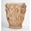 Vase « Bacchantes » verre blanc patiné sépia de René LALIQUE | Biron ||||||||