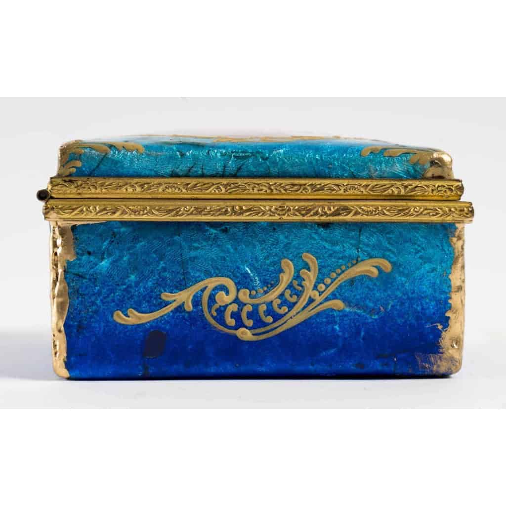 Petite boîte a bijoux art nouveau signée H. Doublet