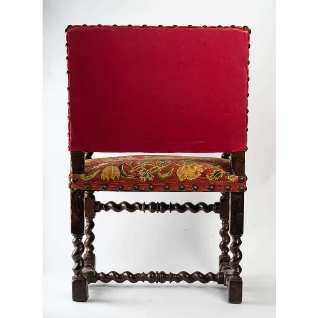 fauteuil Louis XIII ,accotoirs aux têtes de chien,17 eme | Biron fauteuil Louis XIII ,accotoirs aux têtes de chien,17 eme