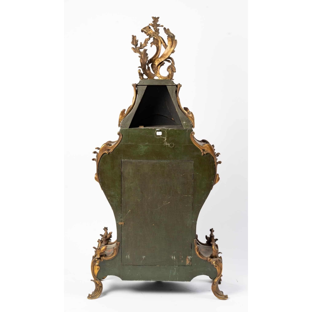 Cartel d’applique en bronze doré et vernis. Style Louis XV. Epoque Napoléon III | Biron Cartel d'applique en bronze doré et vernis. Style Louis XV. Epoque Napoléon III