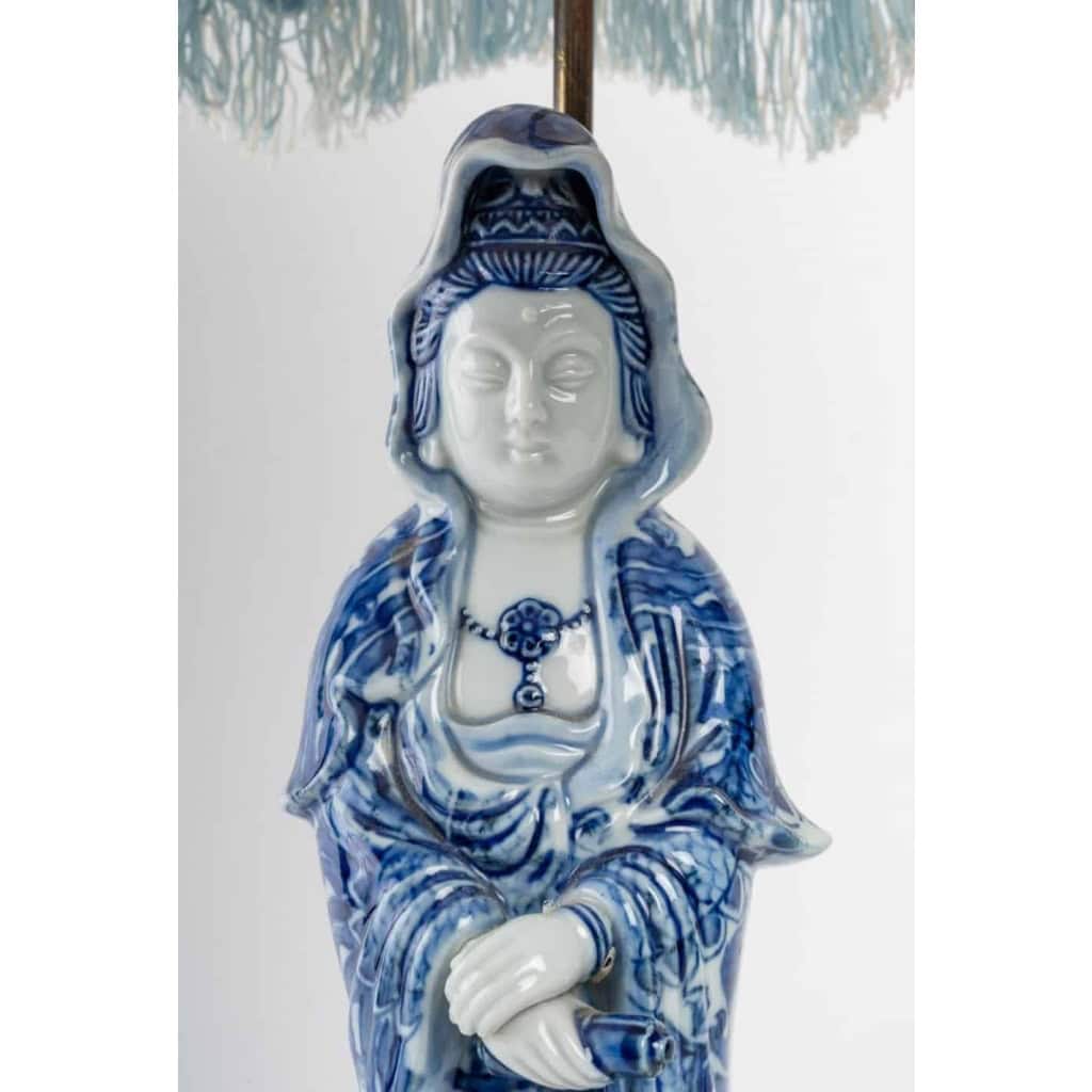 Lampe en porcelaine de Chine. | Biron Lampe en porcelaine de Chine.