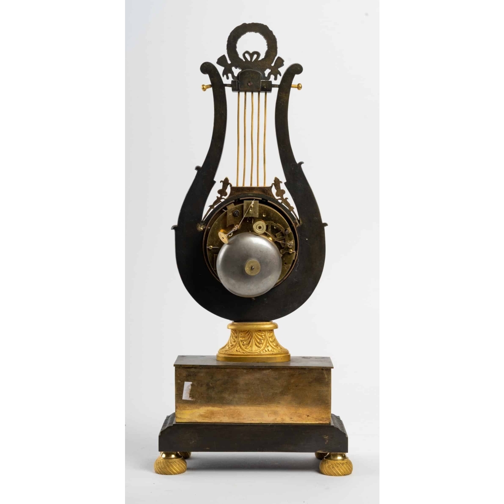 Pendule en bronze, XIXème | Biron Pendule en bronze, XIXème