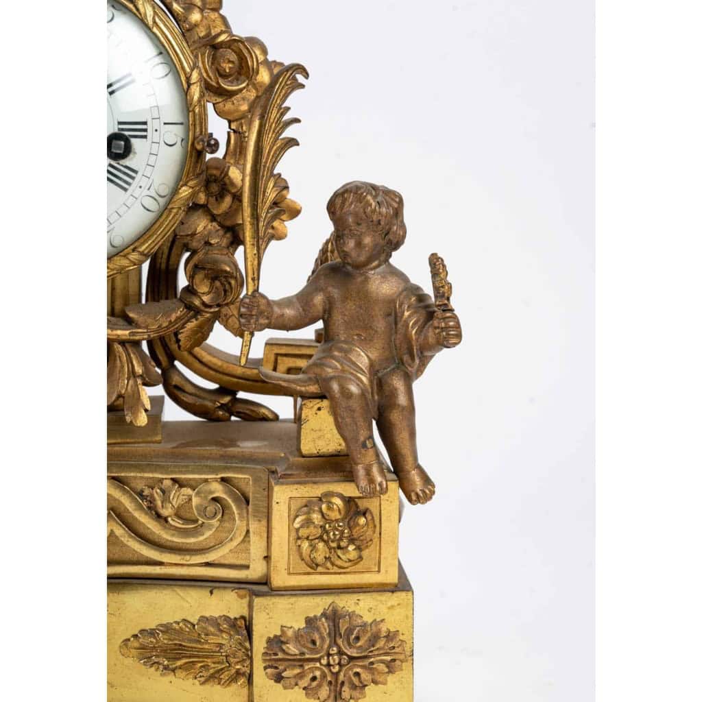 Pendule en bronze fin XVIIIème / Début XIXème | Biron Pendule en bronze fin XVIIIème / Début XIXème