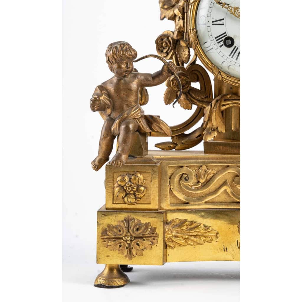Pendule en bronze fin XVIIIème / Début XIXème | Biron Pendule en bronze fin XVIIIème / Début XIXème
