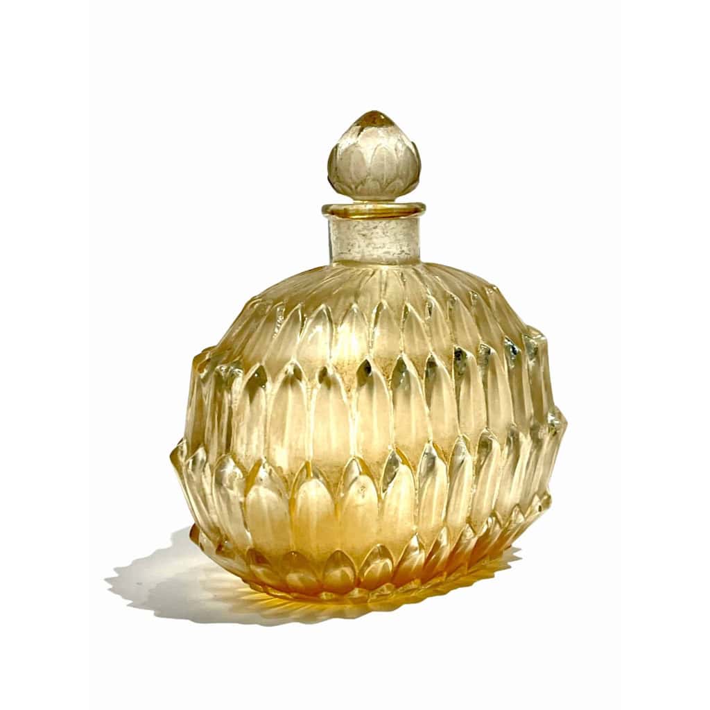 Flacon « Amélie » verre blanc patiné sépia de René LALIQUE | Biron Flacon "Amélie" verre blanc patiné sépia de René LALIQUE
