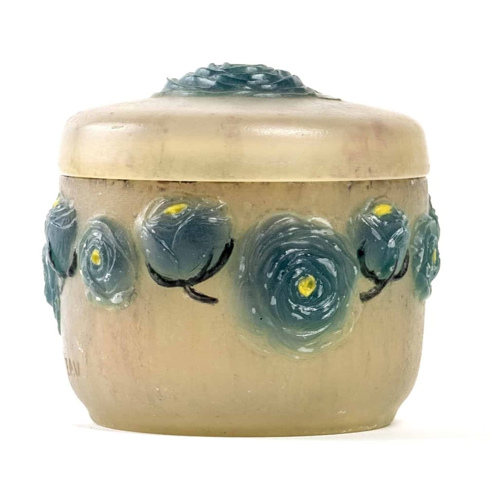 Boîte « Roses », « Renonculus » pâte de verre turquoise, jaune et blanche de Gabriel ARGY-ROUSSEAU | Biron Boîte "Roses", "Renonculus" pâte de verre turquoise, jaune et blanche de Gabriel ARGY-ROUSSEAU