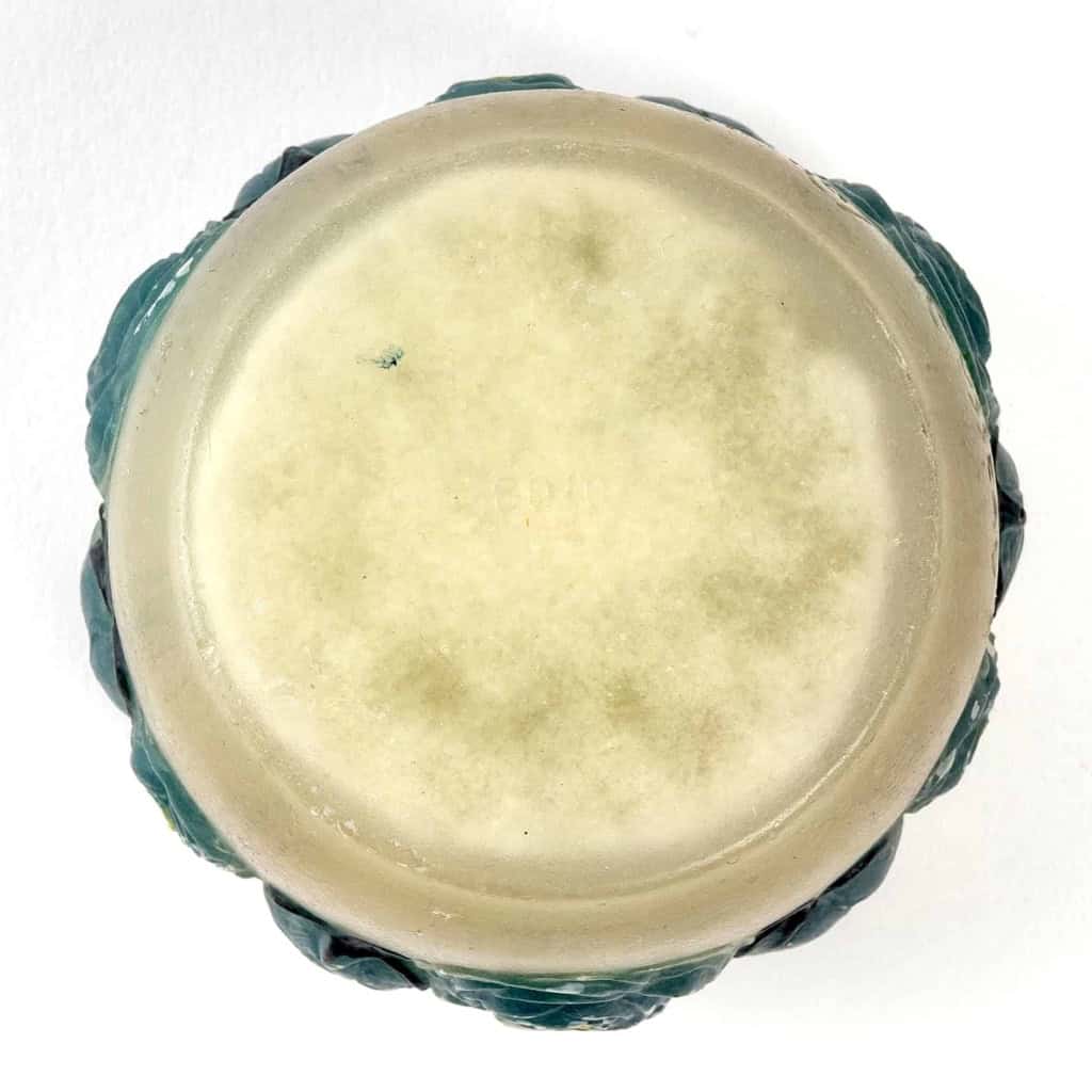 Boîte « Roses », « Renonculus » pâte de verre turquoise, jaune et blanche de Gabriel ARGY-ROUSSEAU | Biron Boîte "Roses", "Renonculus" pâte de verre turquoise, jaune et blanche de Gabriel ARGY-ROUSSEAU