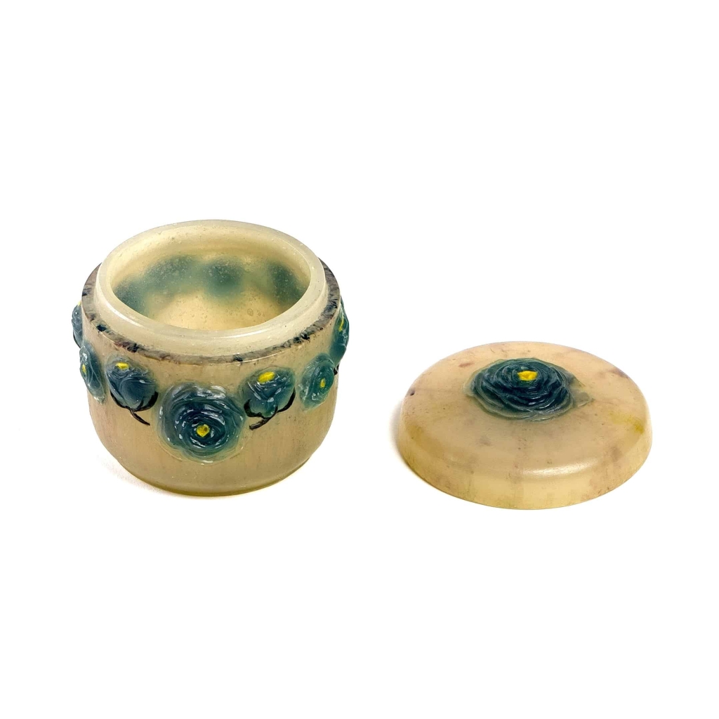 Boîte « Roses », « Renonculus » pâte de verre turquoise, jaune et blanche de Gabriel ARGY-ROUSSEAU | Biron Boîte "Roses", "Renonculus" pâte de verre turquoise, jaune et blanche de Gabriel ARGY-ROUSSEAU