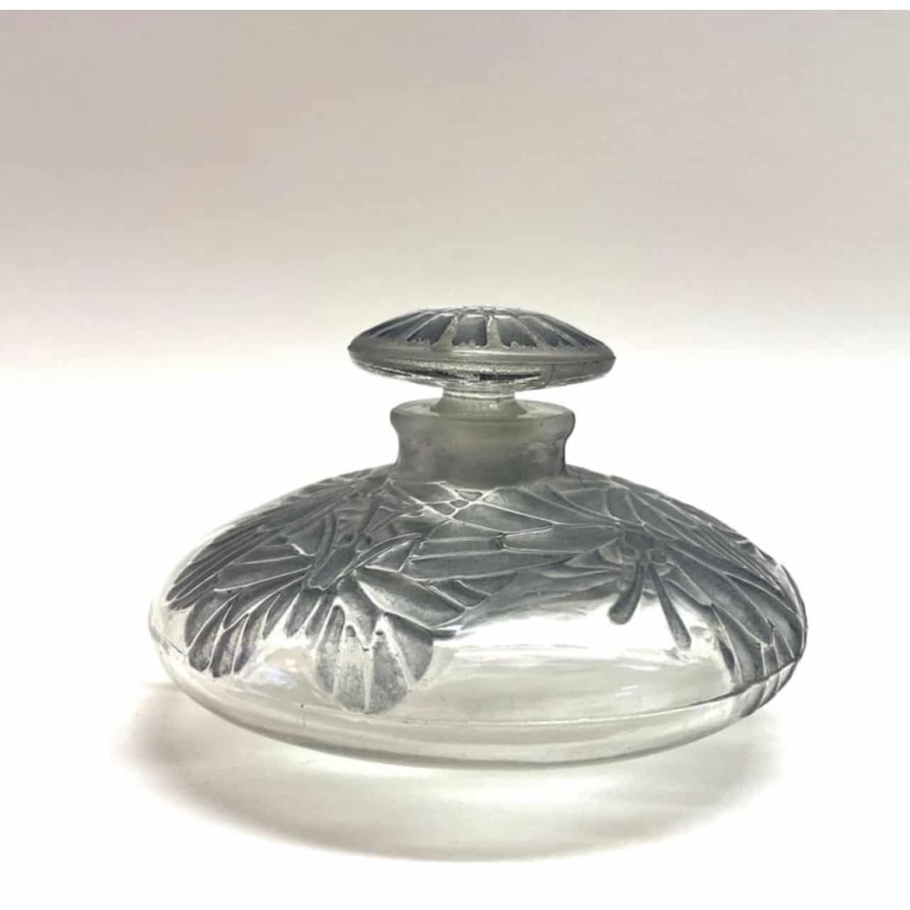 Flacon « Misti » verre blanc patiné bleu de René LALIQUE pour L.T PIVER | Biron Flacon "Misti" verre blanc patiné bleu de René LALIQUE pour L.T PIVER