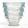 Vase « Saint Marc » verre blanc patiné bleu de René LALIQUE | Biron |||||||