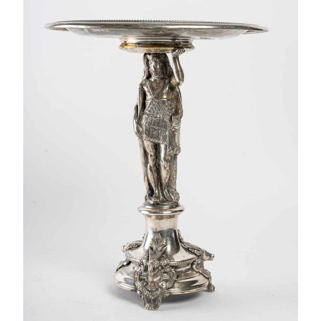 coupe en bronze argenté suportée par une figure de chasseur | Biron coupe en bronze argenté suportée par une figure de chasseur