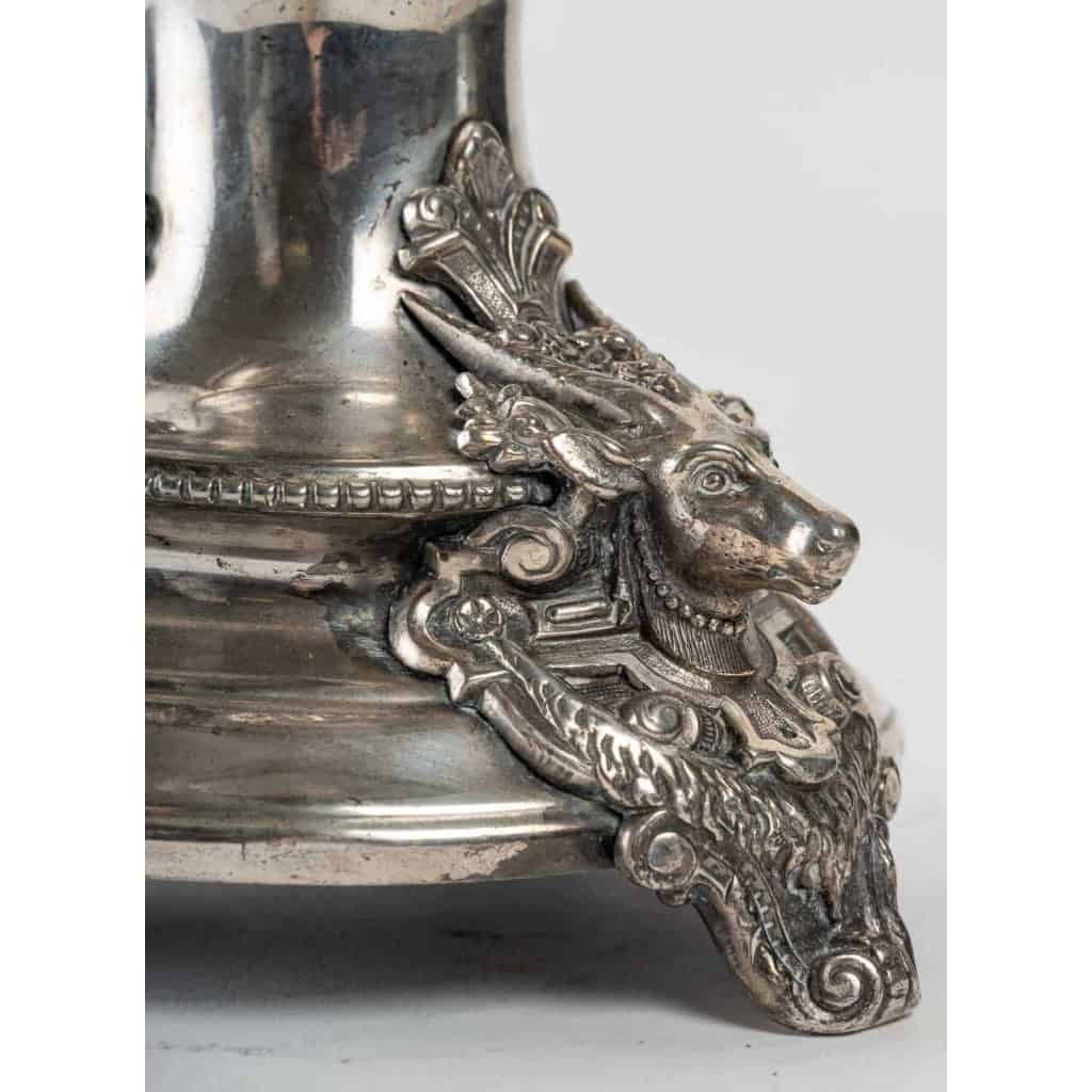 coupe en bronze argenté suportée par une figure de chasseur | Biron coupe en bronze argenté suportée par une figure de chasseur