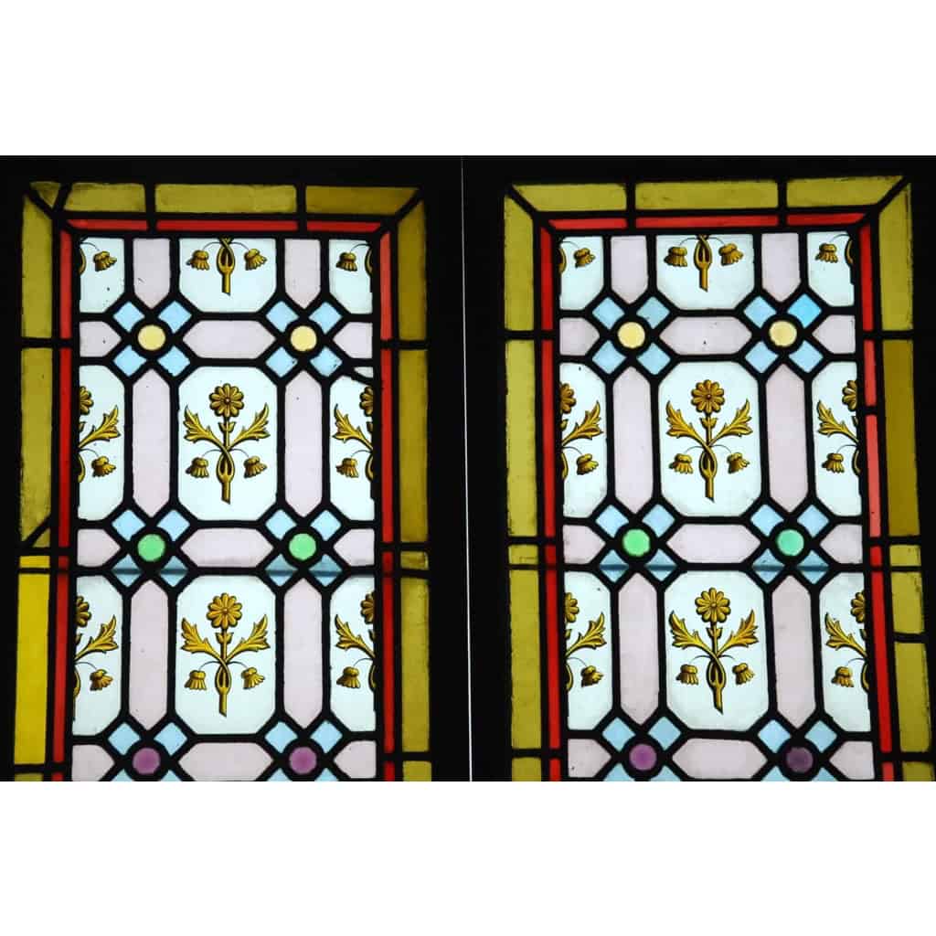 Vitraux aux motifs fleuris XIXème | Biron Vitraux aux motifs fleuris XIXème