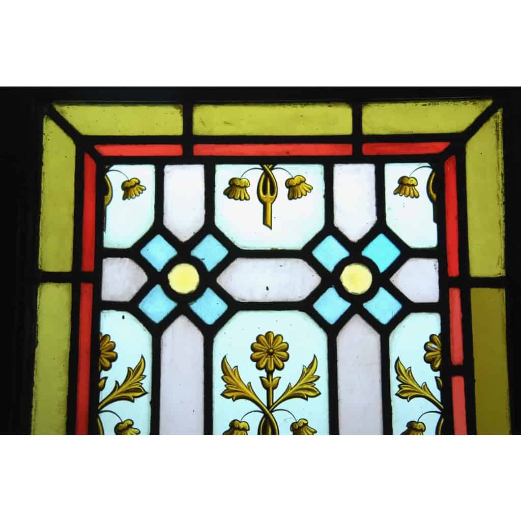 Vitraux aux motifs fleuris XIXème | Biron Vitraux aux motifs fleuris XIXème