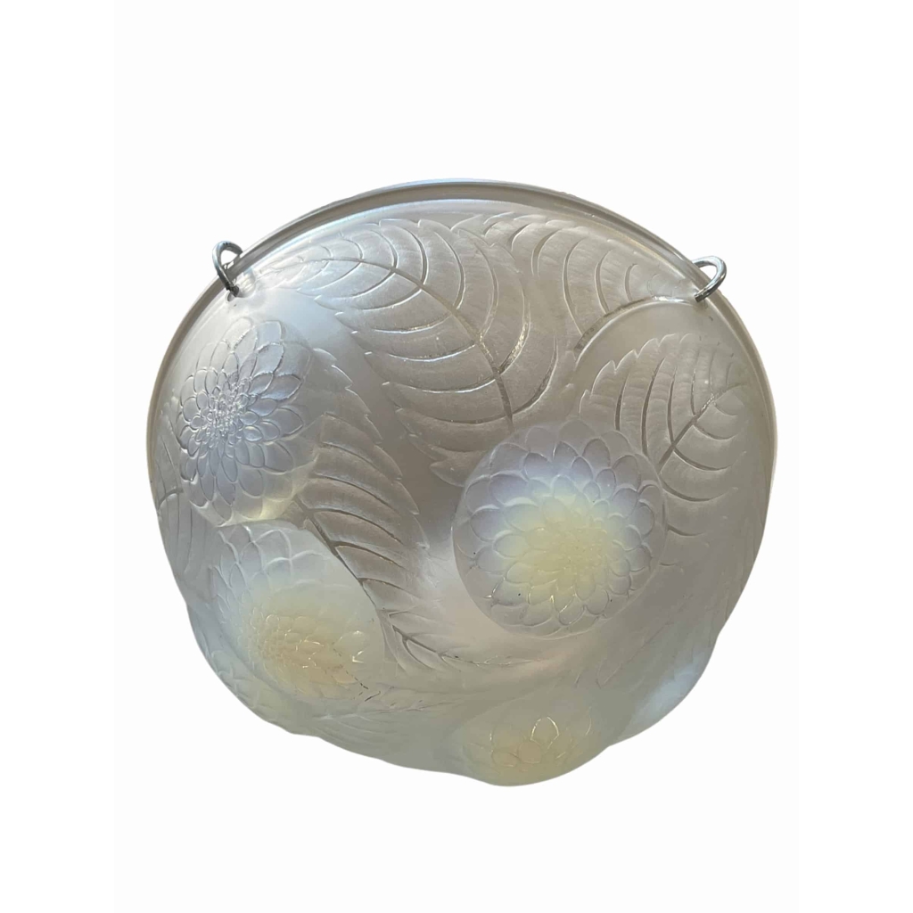 Suspension Plafonnier « Dahlias » verre opalescent de René LALIQUE | Biron Suspension Plafonnier « Dahlias » verre opalescent de René LALIQUE