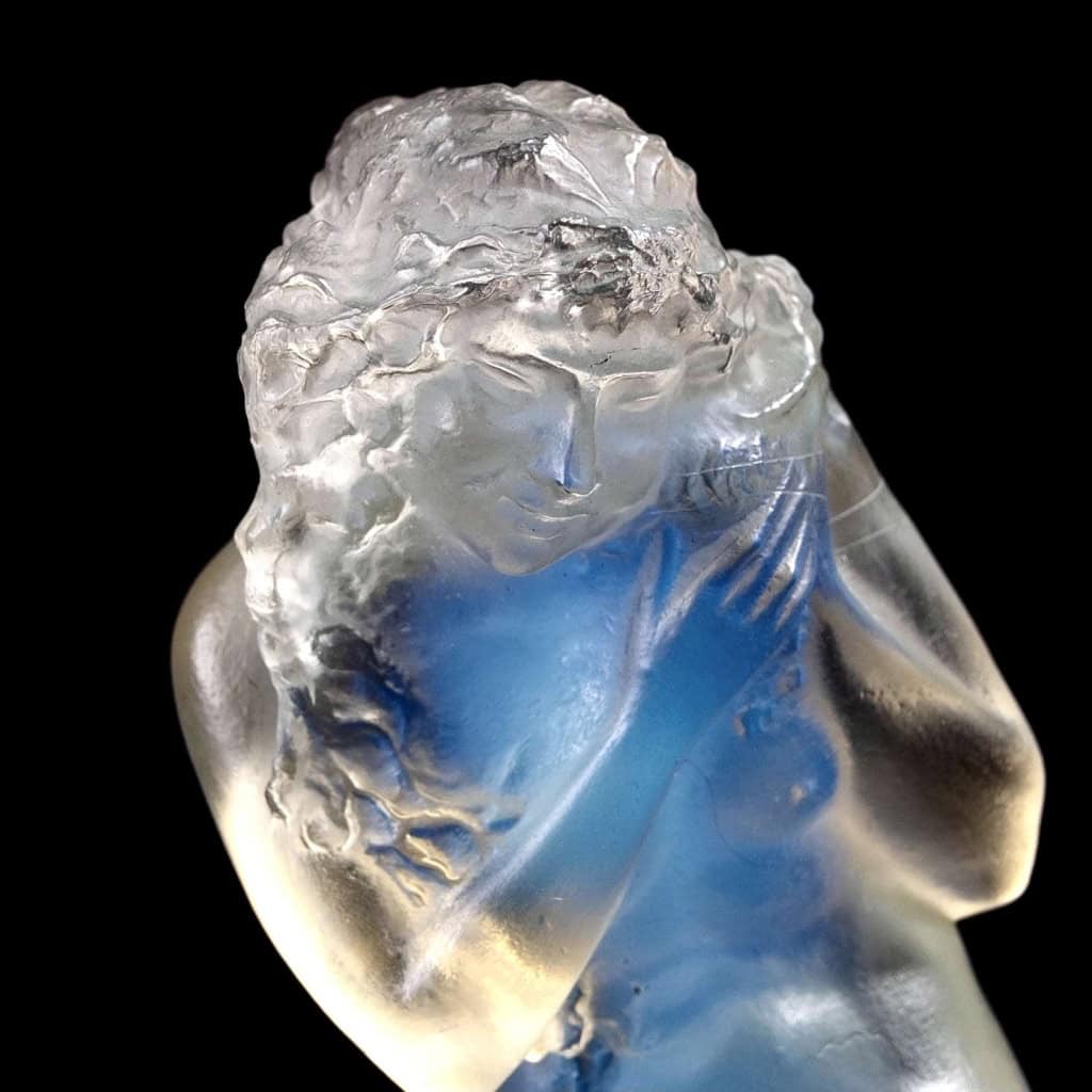 Mascotte Statuette « Naïade » verre opalescent de René LALIQUE | Biron Mascotte Statuette "Naïade" verre opalescent de René LALIQUE