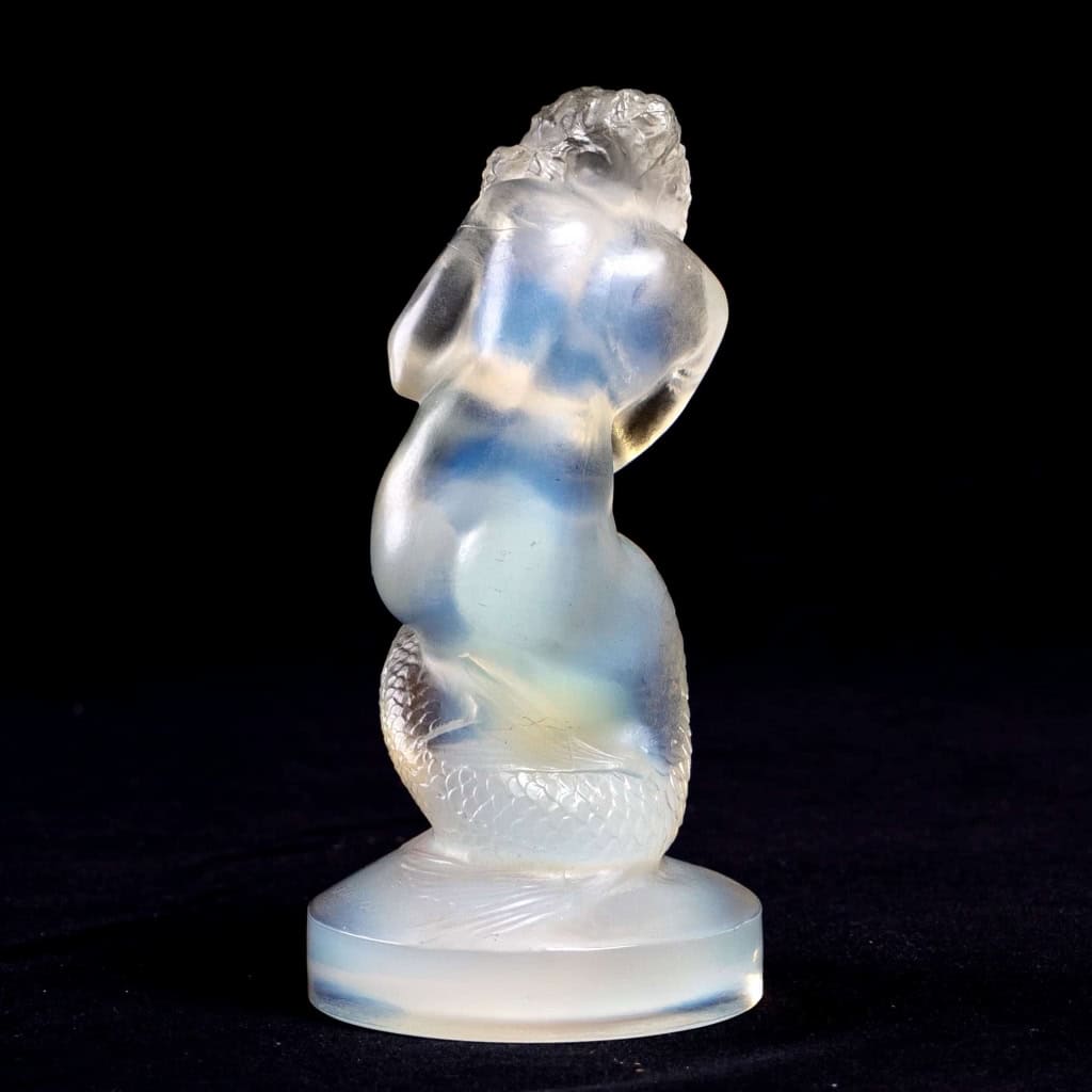 Mascotte Statuette « Naïade » verre opalescent de René LALIQUE | Biron Mascotte Statuette "Naïade" verre opalescent de René LALIQUE