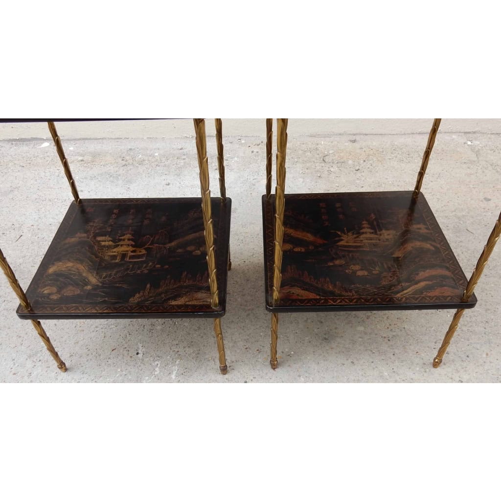 1950′ Paire de Tables Maison Baguès Décor Palmier en Bronze Doré Avec Plateaux Laque de Chine 36 X 36 X H 54 CM