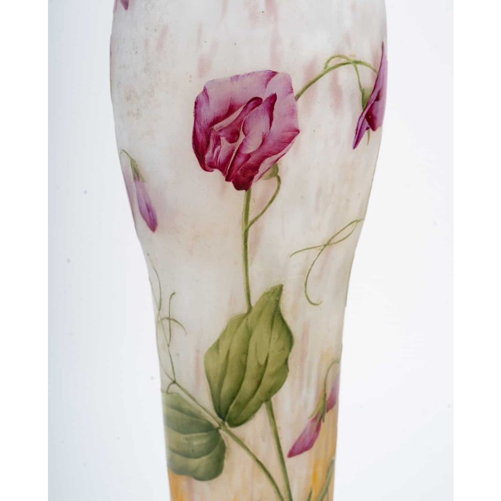 Vase Daum Nancy « Aux Pois de Senteur ». | Biron Vase Daum Nancy "Aux Pois de Senteur".