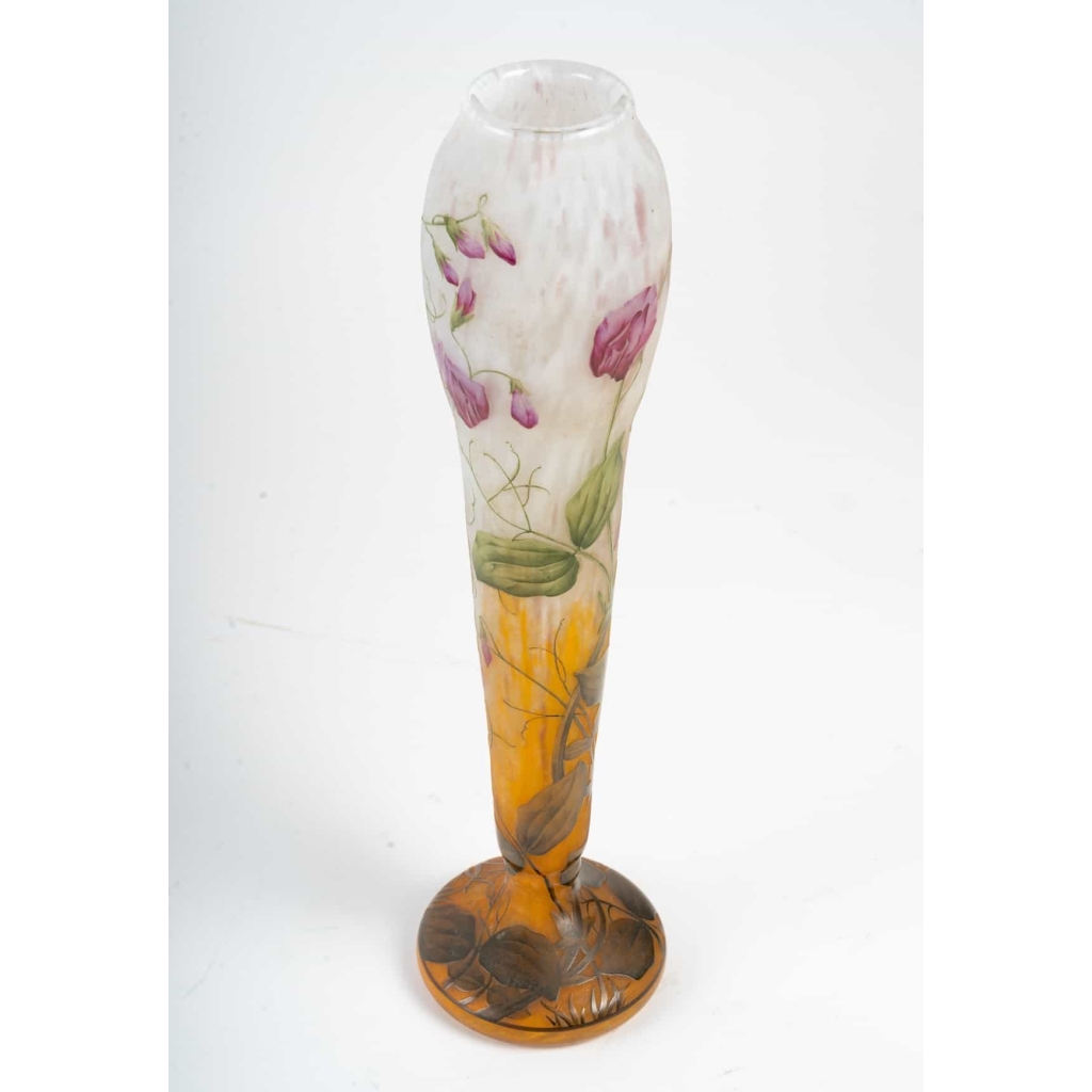 Vase Daum Nancy « Aux Pois de Senteur ». | Biron Vase Daum Nancy "Aux Pois de Senteur".